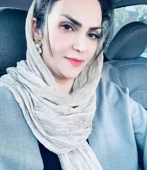 بانویی که با کلمات نفس می‌کشد؛ نجمه مرادی، صدای آرامش در هیاهوی جهان