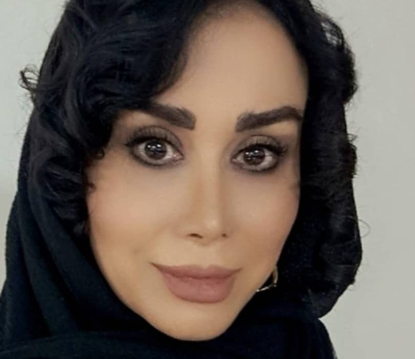 سیده زهرا مرتضوی زاده بانویی با دو شمشیر؛ یکی قانون، یکی غزل