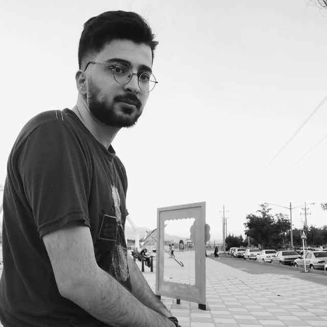 اثری از م.قاصدک از شاعران انتشارات حوزه مشق